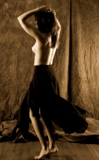 Victoria, Skirt & Movement